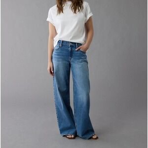NEW American Eagle Ultra Wide-Leg Jeans Medium Tinted Indigo Low-Rise Size 4 Reg